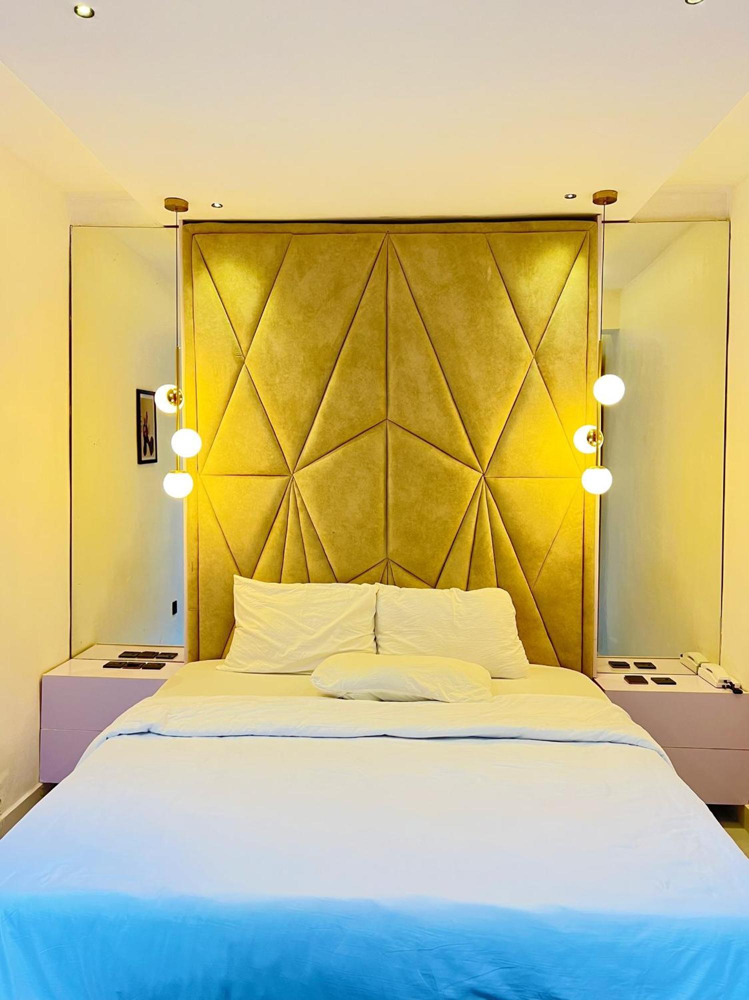 Austra Hotels And Apartments Maitama Abuja Bagian luar foto