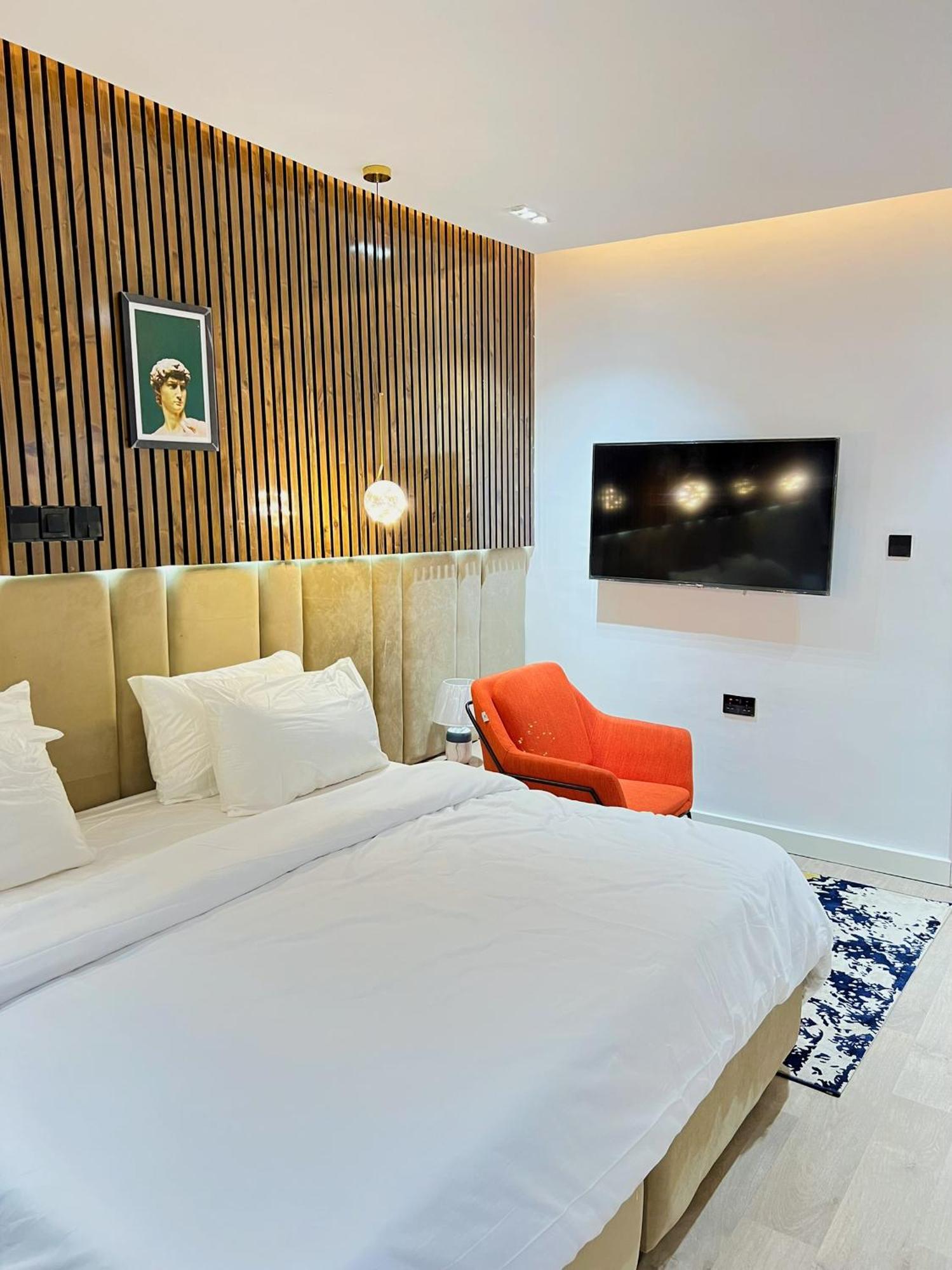 Austra Hotels And Apartments Maitama Abuja Bagian luar foto