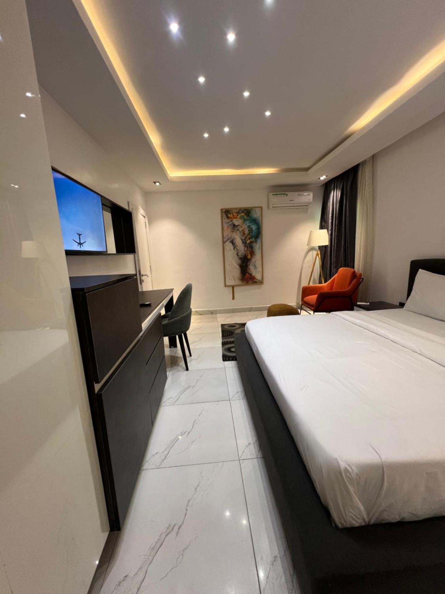 Austra Hotels And Apartments Maitama Abuja Bagian luar foto