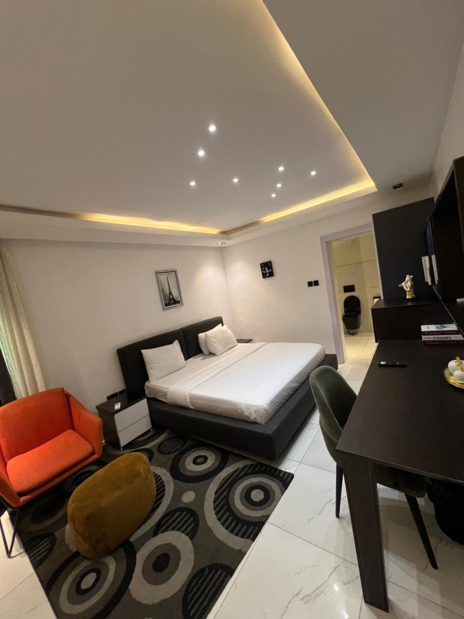 Austra Hotels And Apartments Maitama Abuja Bagian luar foto