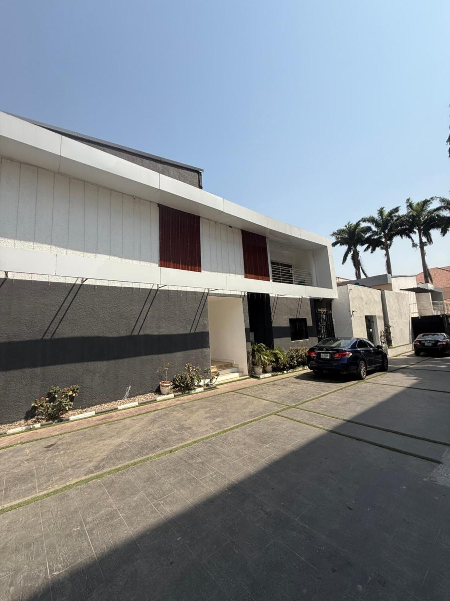 Austra Hotels And Apartments Maitama Abuja Bagian luar foto